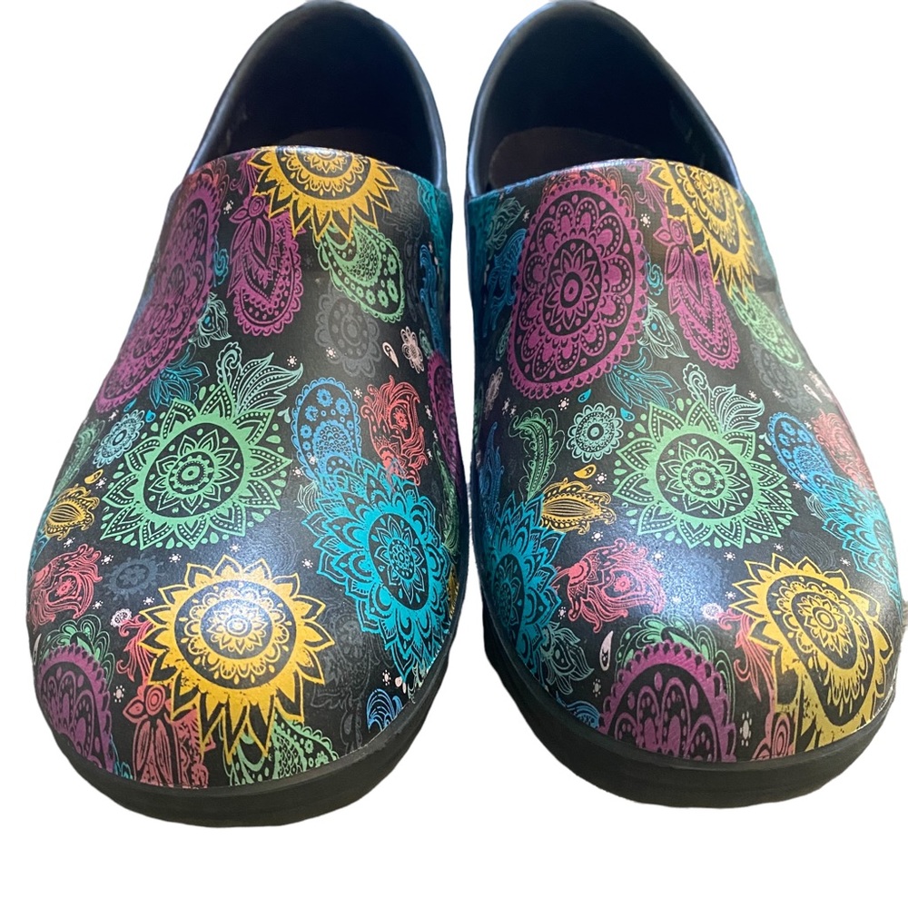 Crocs Colorful Sunburst Neria Pro II Work Shoes 7 - Picture 3 of 9